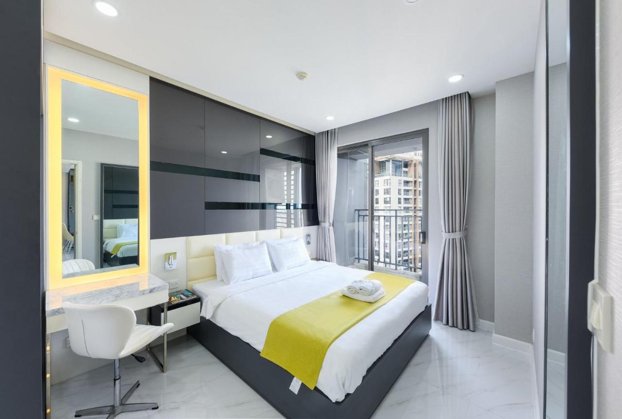 2Brs City View In The Heart Of Saigon - Free Infinity Pool Хошимін Екстер'єр фото
